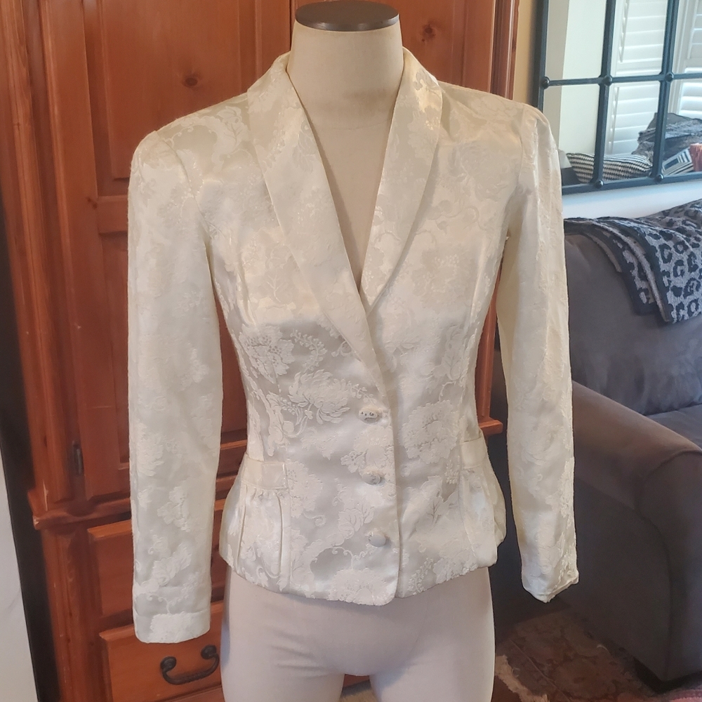Vintage Betsey Johnson Embroidered Floral bridal Jacket Small white blazer